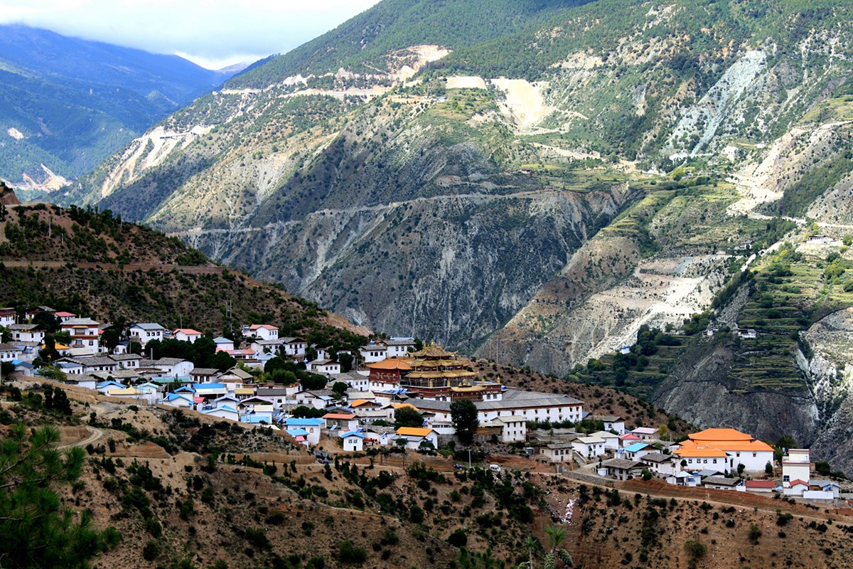 Dorf auf der Tibet - Yunnan Strasse
